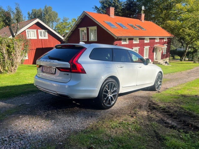 1422201-6 Volvo V90 Cross Country D5 AWD Geartronic, 235hk, 2018