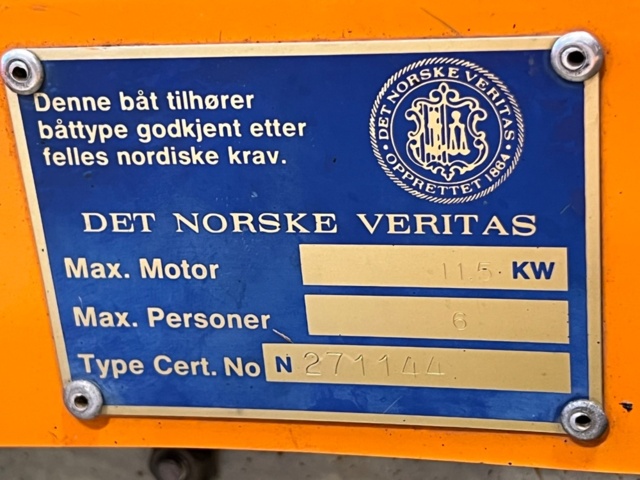 1424441-4 Båt Crescent 434