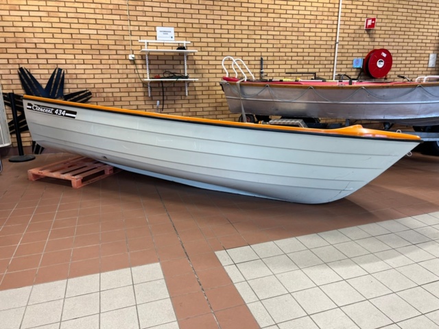 1424441-5 Båt Crescent 434