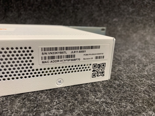 1424808-8 Switch Aruba 1830