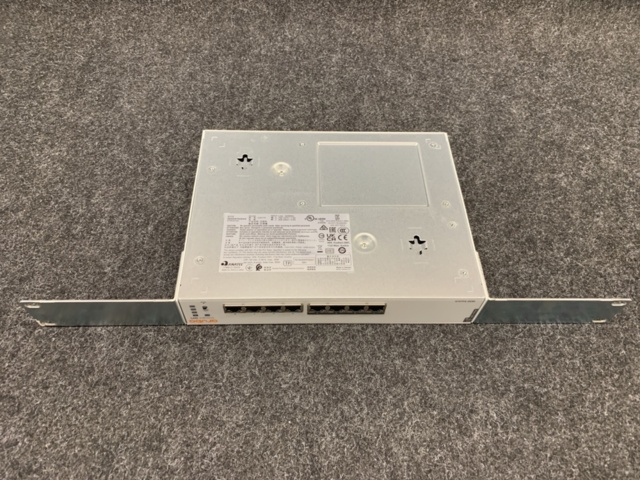 1424808-9 Switch Aruba 1830