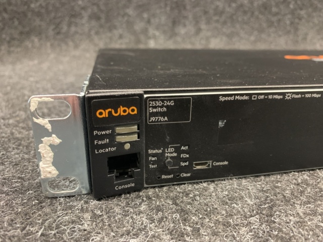 1424809-2 Switch Aruba 2530-24G