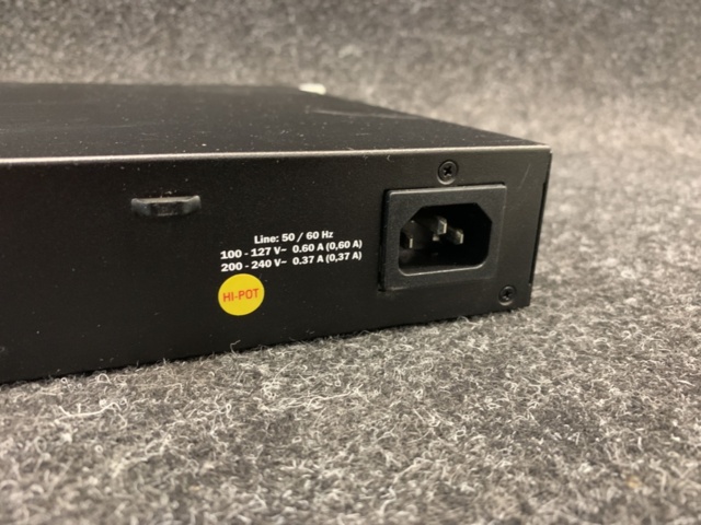 1424809-8 Switch Aruba 2530-24G