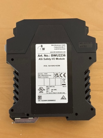 1367621-7 Collection of electrical components - relays, I/O modules, connection terminals, etc.