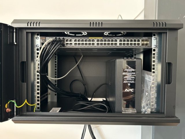 1367641-2 Wall-mounted rack cabinet with network switch and UPS - Digitus / Aruba / APC