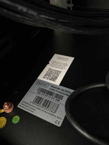 1367641-8 Wall-mounted rack cabinet with network switch and UPS - Digitus / Aruba / APC