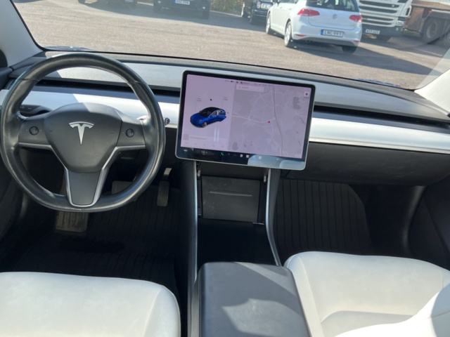 1351323-29 Tesla Model 3 Long Range AWD, 440hk -2019
