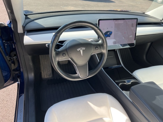 1351323-31 Tesla Model 3 Long Range AWD, 440hk -2019
