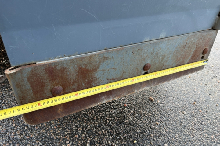 1422202-10 Redskapsbärare EL Nimos Posi-trac med vikplog och sandspridare