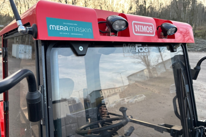 1422202-14 Redskapsbärare EL Nimos Posi-trac med vikplog och sandspridare