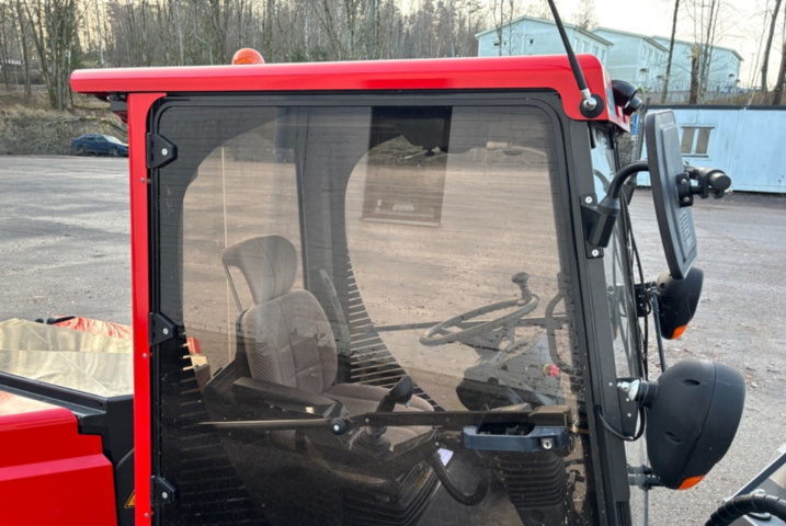 1422202-16 Redskapsbärare EL Nimos Posi-trac med vikplog och sandspridare