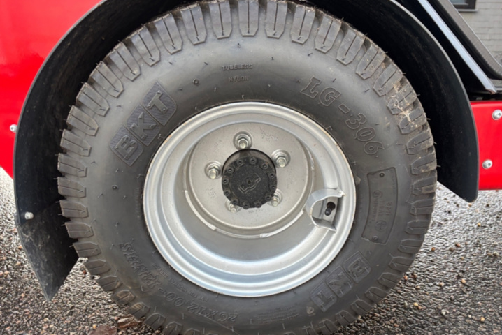 1422202-17 Redskapsbärare EL Nimos Posi-trac med vikplog och sandspridare