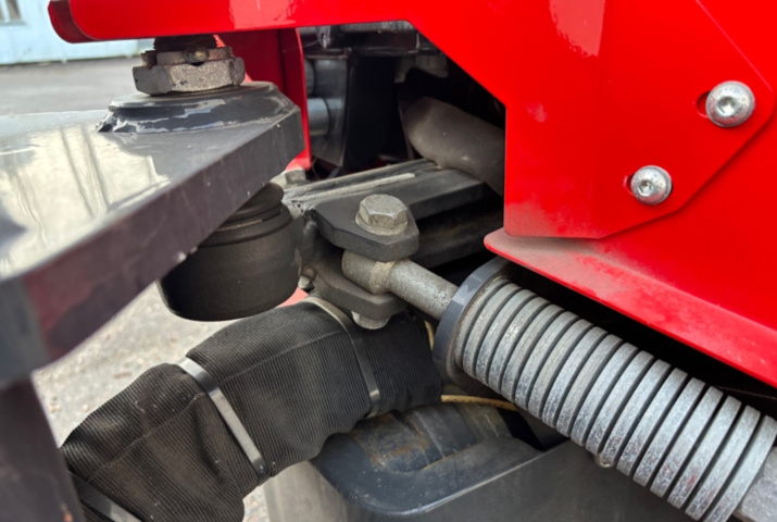 1422202-24 Redskapsbärare EL Nimos Posi-trac med vikplog och sandspridare