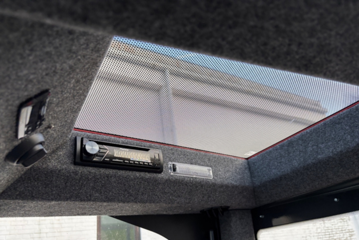 1422202-41 Redskapsbärare EL Nimos Posi-trac med vikplog och sandspridare