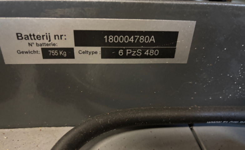 1422202-49 Redskapsbärare EL Nimos Posi-trac med vikplog och sandspridare