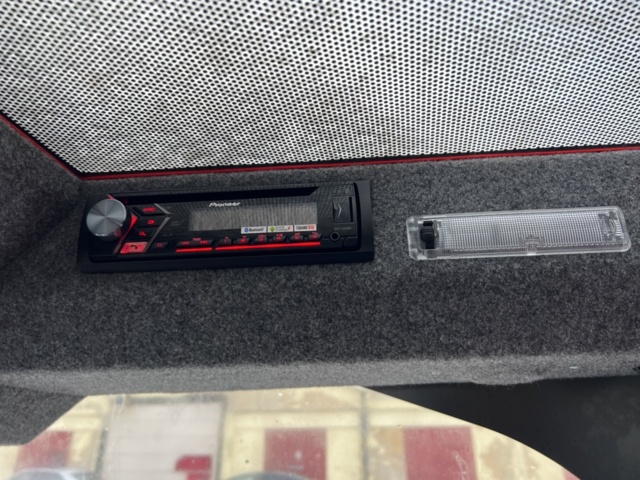 1422202-60 Redskapsbärare EL Nimos Posi-trac med vikplog och sandspridare