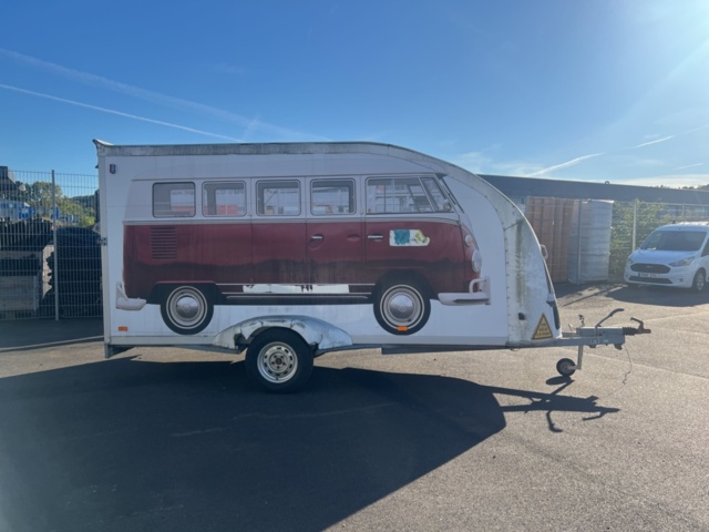 1395668-4 Skåpsläp Sävsjösläpet SSLV 1100 4 (Reparationsobjekt)