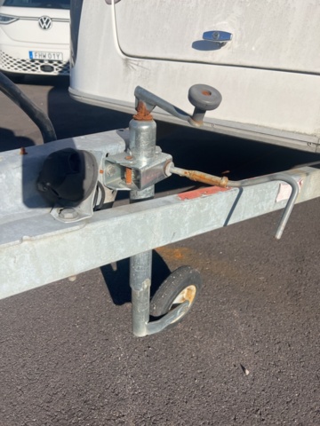 1395668-21 Skåpsläp Sävsjösläpet SSLV 1100 4 (Reparationsobjekt)