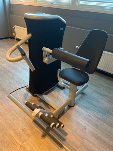 1277257-10 Intelligent gym / smartgym med 8 st gymmaskiner, HUB och tillbehör  - EGYM