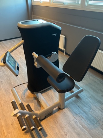 1277257-12 Intelligent gym / smartgym med 8 st gymmaskiner, HUB och tillbehör  - EGYM