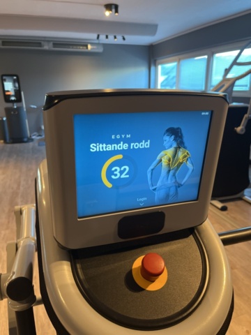 1277257-23 Intelligent gym / smartgym med 8 st gymmaskiner, HUB och tillbehör  - EGYM