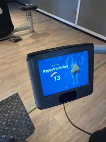 1277257-27 Intelligent gym / smartgym med 8 st gymmaskiner, HUB och tillbehör  - EGYM