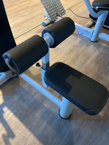 1277257-32 Intelligent gym / smartgym med 8 st gymmaskiner, HUB och tillbehör  - EGYM