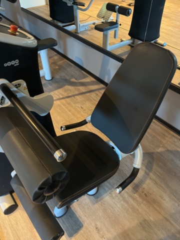 1277257-36 Intelligent gym / smartgym med 8 st gymmaskiner, HUB och tillbehör  - EGYM