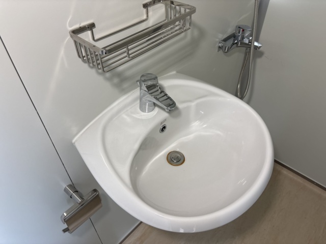 1373443-34 Boendecontainer – 40’ HC med 2 studiolägenheter (oanvänd)