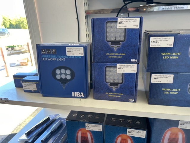 1383257-5 HBA belysningsställ med innehållet