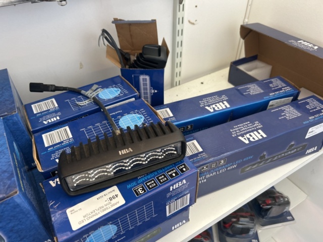 1383257-13 HBA belysningsställ med innehållet