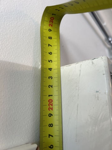 1383258-25 Butiksinredning med innehållet