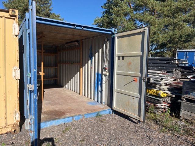 1421556-5 20” Container