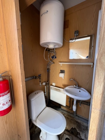 1421557-13 20” containerbod isolerad, dusch, wc