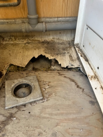 1421557-14 20” containerbod isolerad, dusch, wc