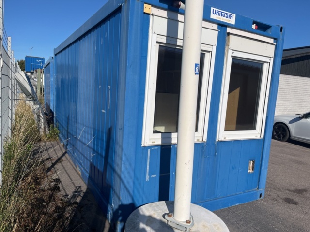 1421558-3 20” containerbod isolerad, dusch, wc