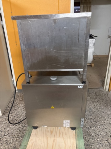 1372498-4 Kombiugn Rational CM 61 – 10,0 kW med rostfritt stativ