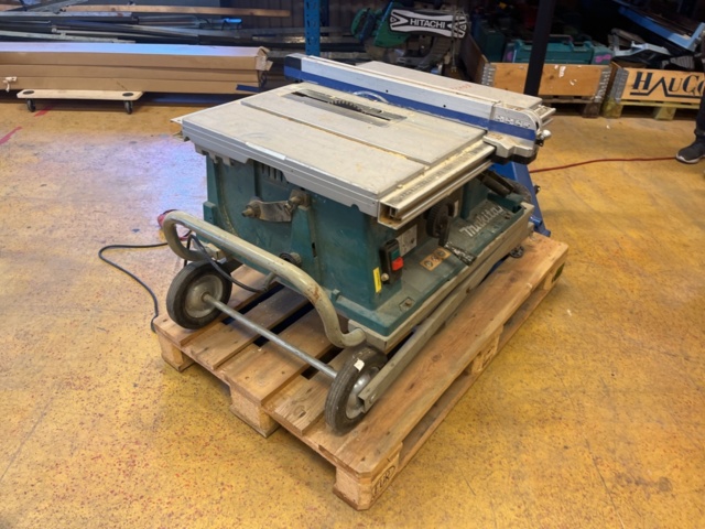 1421559-2 Bordsåg Makita 2704