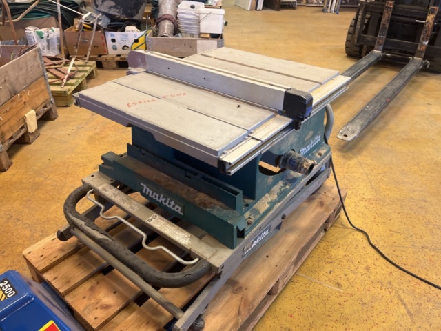 1421559-4 Bordsåg Makita 2704