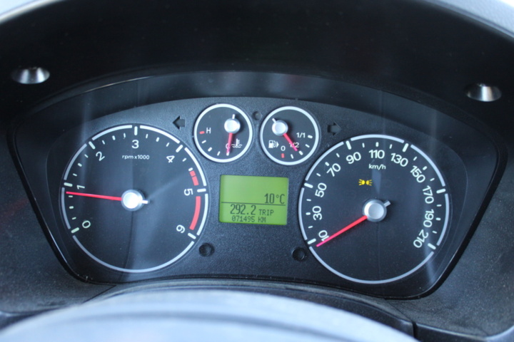 1421058-16 Ford Transit Connect LWB 1.8 TDCi 2013 (endast 7149 mil)