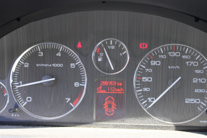 1421059-11 Peugeot 407 SW 2.0 Manuell, 136hk, 2005 (Reparationsobjekt)