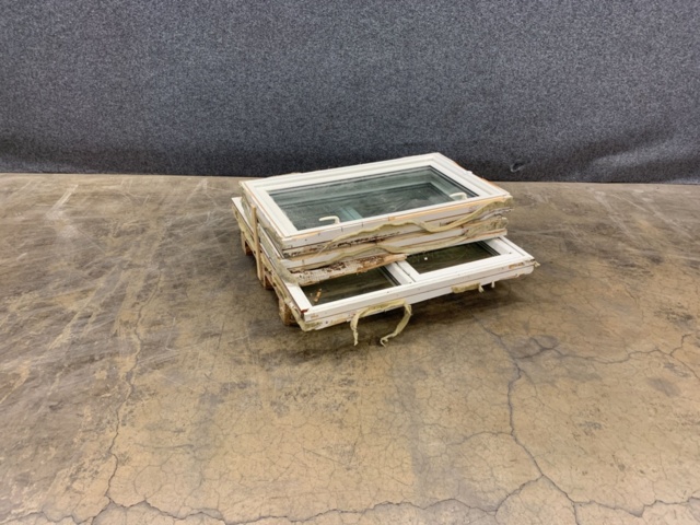 1425306-1 3 st träfönster 7x12 12x12