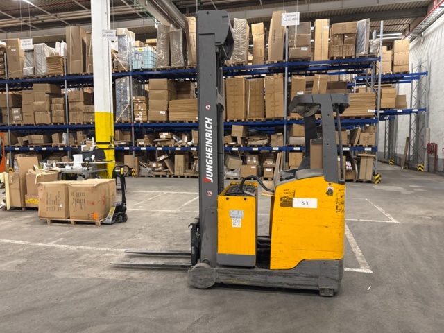 1425317-3 Reach truck Jungheinrich ETV 216
