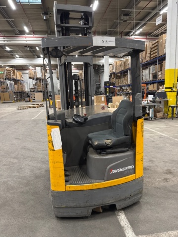 1425317-4 Reach truck Jungheinrich ETV 216