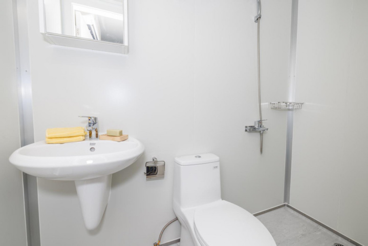 Exempelbild – visar möjlig inredning (ej exakt aktuell modul)