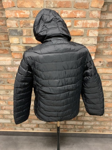 1425352-4 Batteridriven värmejacka, strl M