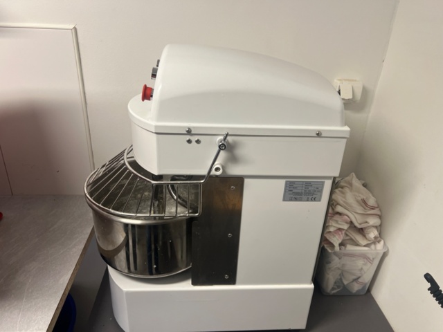 1422209-3 Dough mixer 20L - 13kg dough - 2 speeds