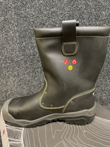 1425654-5 Skyddskänga Jalas 1868, Strl 44