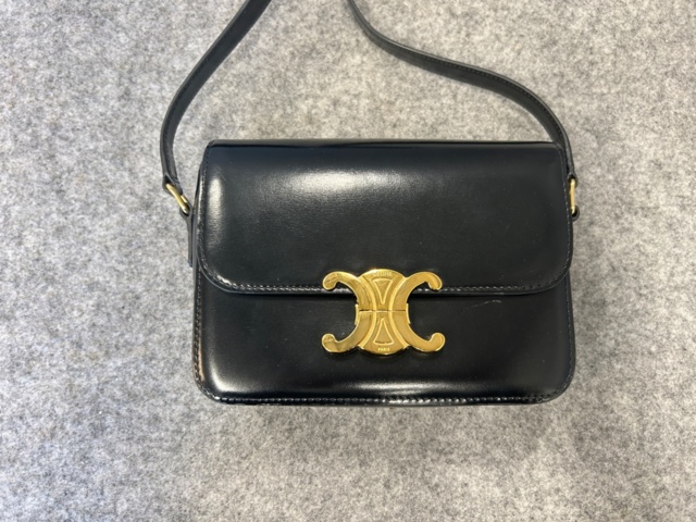 1367593-3 Axelremsväska - Celine