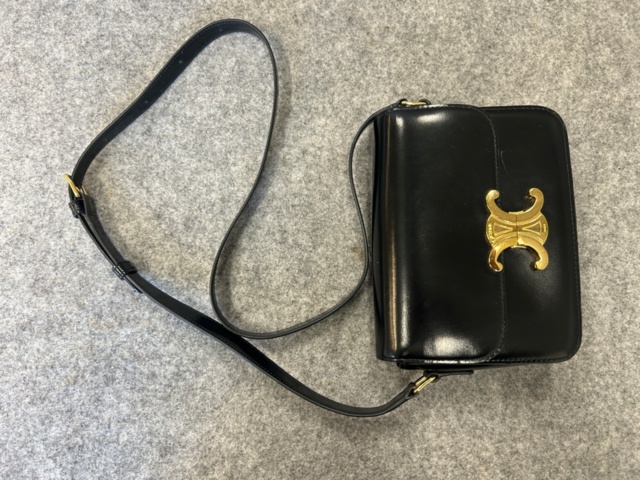 1367593-4 Axelremsväska - Celine